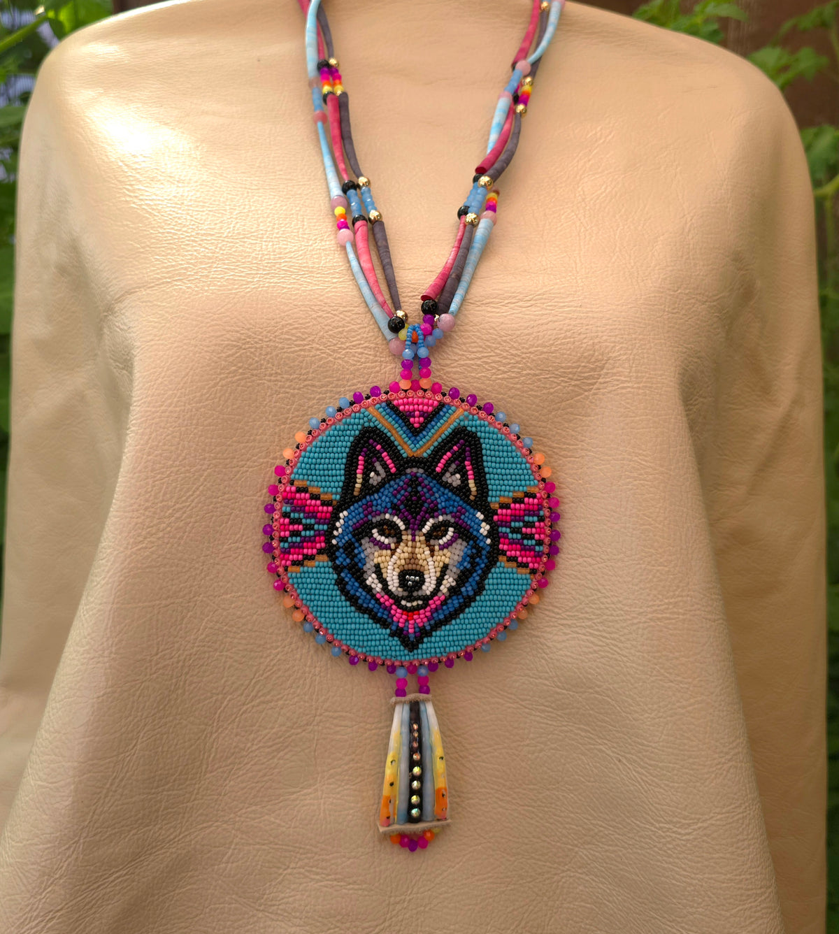 4" Fully beaded Wolf medallion